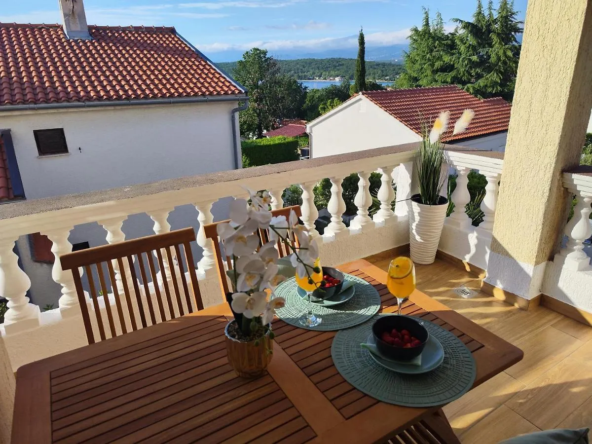 Apartments Orhidelia Njivice 0*,  Κροατία