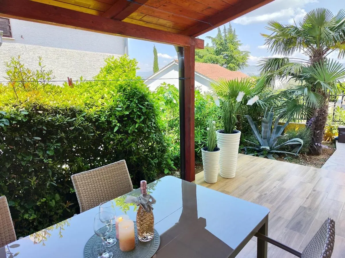 Apartments Orhidelia نجيفيش 0*,  كرواتيا