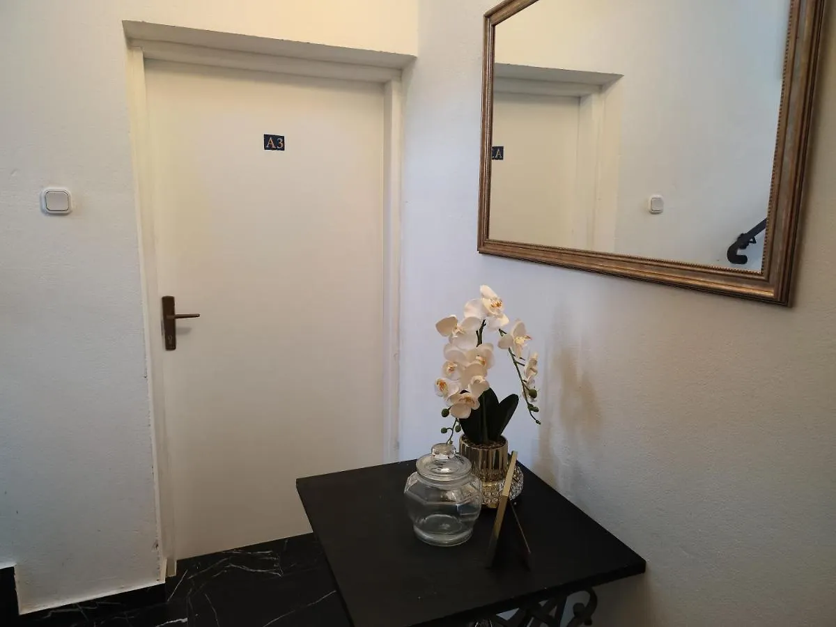 Apartments Orhidelia نجيفيش كرواتيا