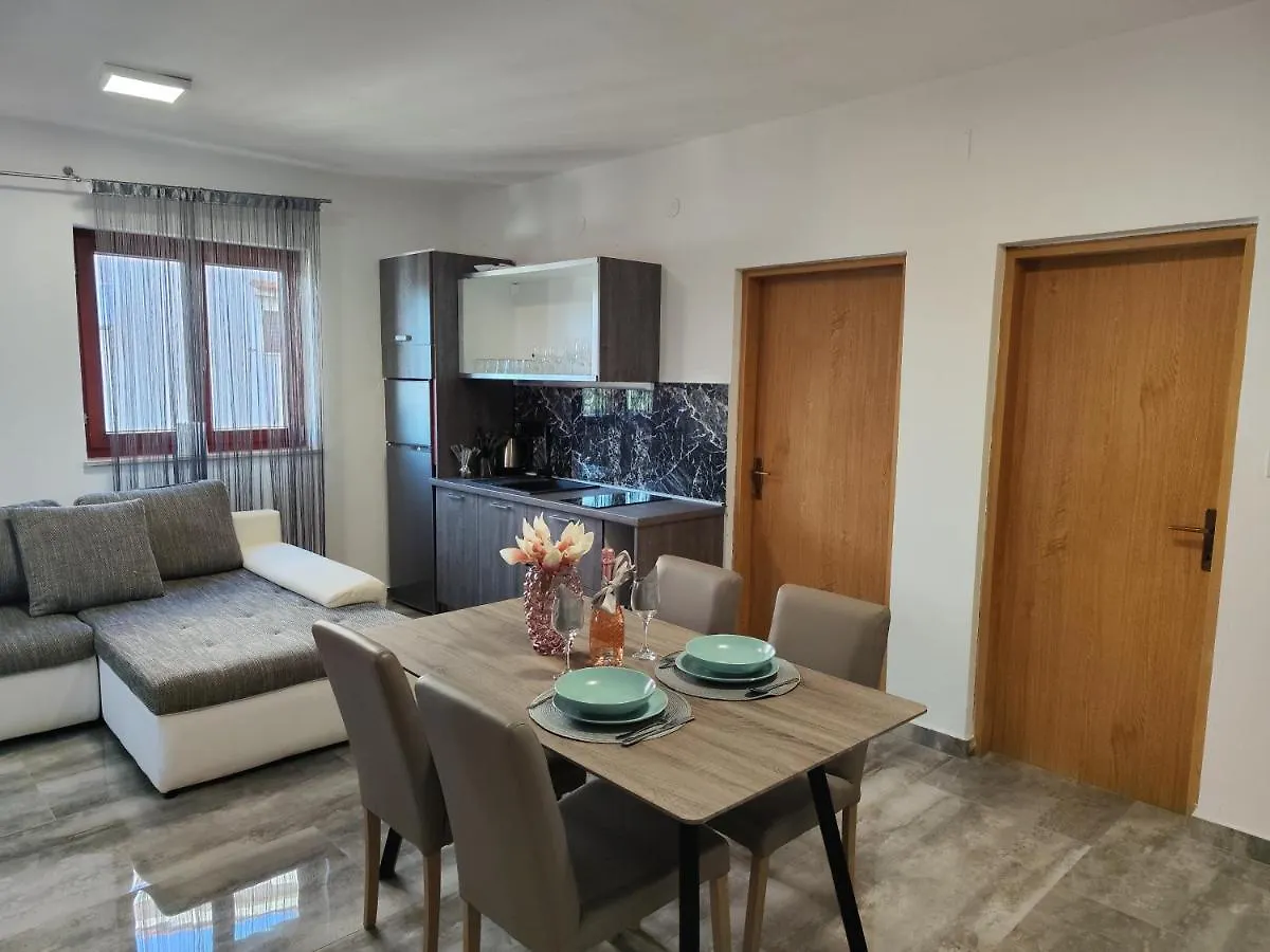 Apartments Orhidelia Njivice