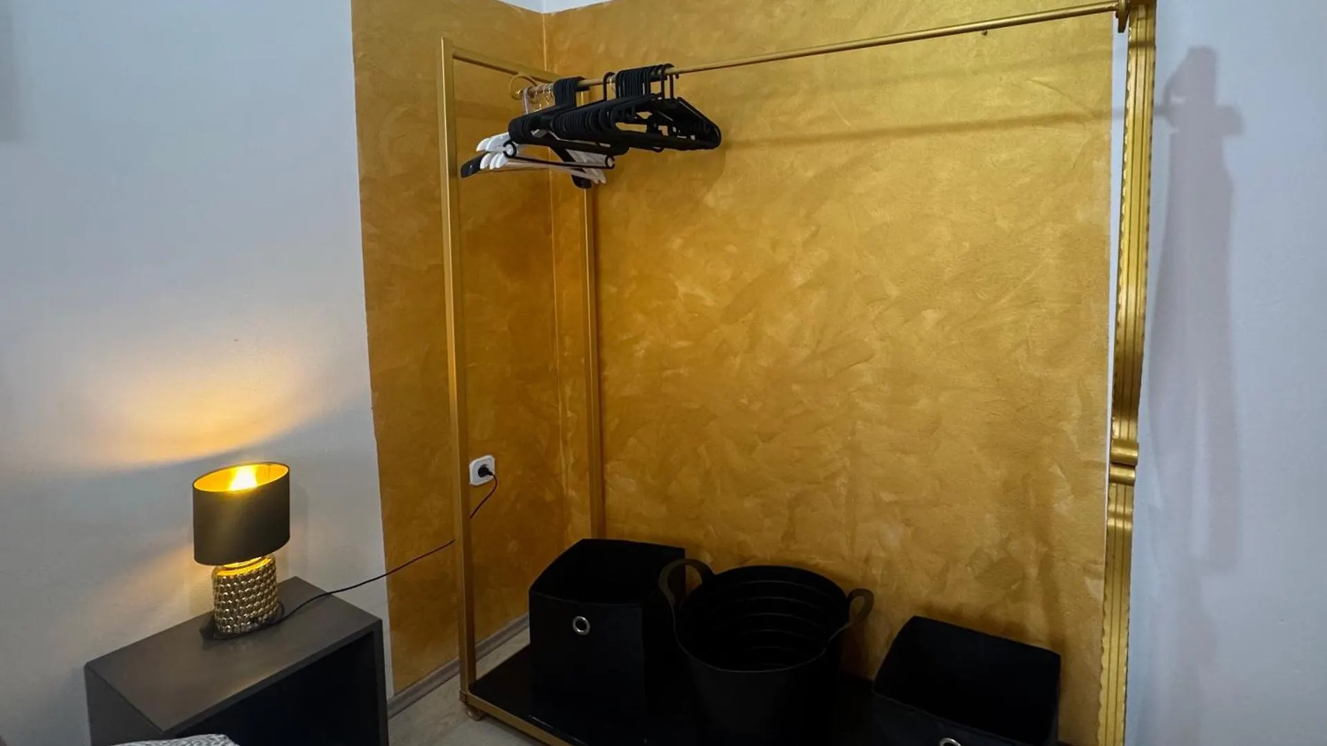 Apartments Orhidelia نجيفيش