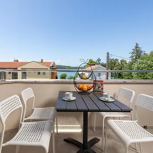 Sucic 2 Apartman